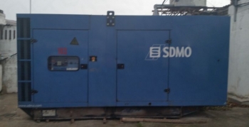 Б/у Дизельный генератор 240 квт SDMO V330 в кожухе